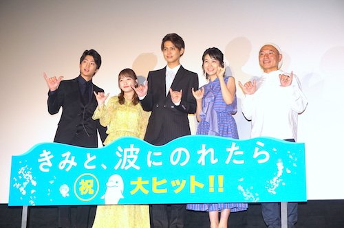 フォトセッションではみんなでシャカポーズを！