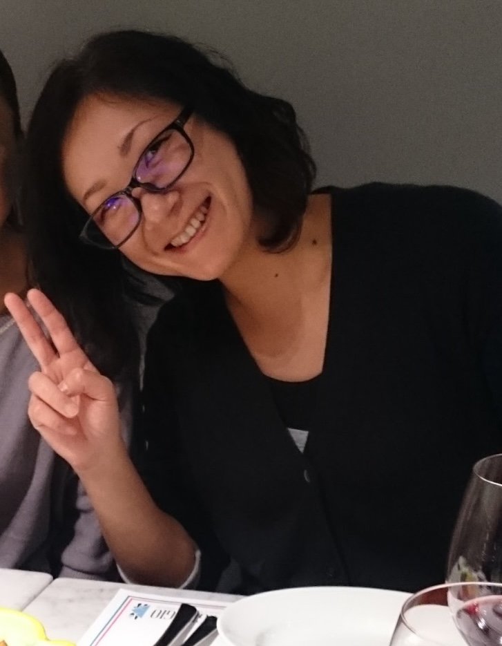 白髪染めをやめる数か月前のsimejiさん