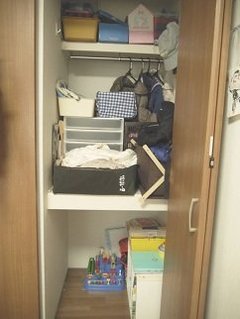 クローゼットの中までおしゃれにしてみよう！リビングと同化で時短☆