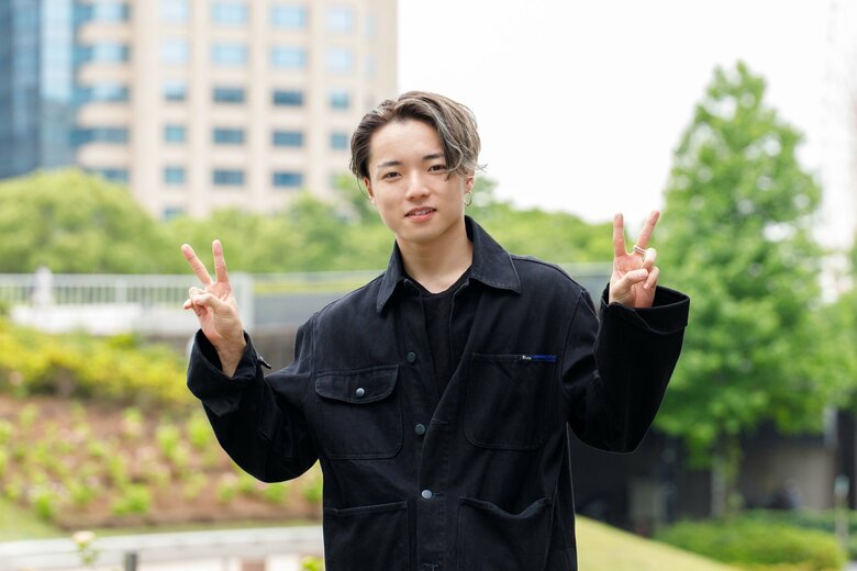 素顔はシャイな23歳男子。丁寧な受け答えが印象的だった