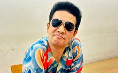 三十路前で借金500万。彼女に「生活できないんだよ」とまで言わせた強面芸人。苦節20年まさかの「編み物」で才能花開き