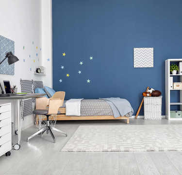 子ども部屋おばさんって？中年の実家暮らしに向けられるマイナスイメージ