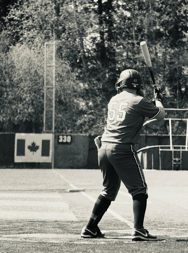 カナダで野球をする息子さん「頼もしい背中！」