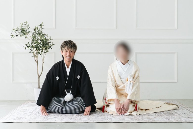 戸籍上の性別変更と同時に結婚を報告した山崎さん
