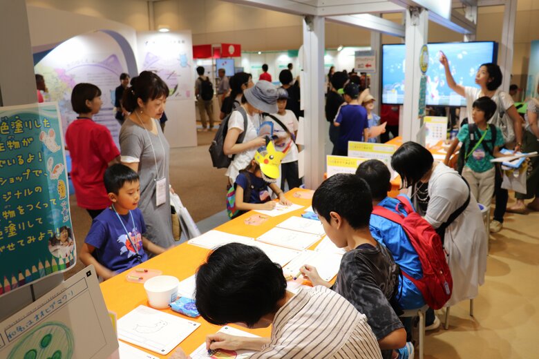 「下水道展’18北九州」パブリックゾーン「スイスイ下水道研究所 オール九州・下水道コーナー」