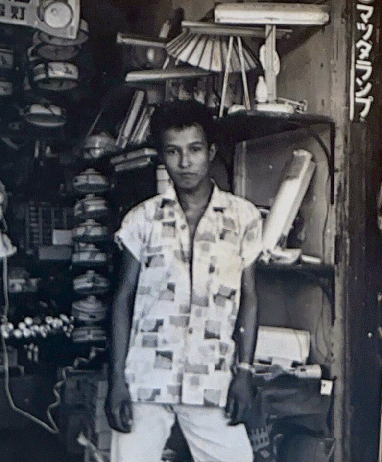 20代のころのフジタさんの父