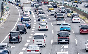 「渋滞ピークはいつ？」「渋滞中はどの車線を走る？」【関東渋滞予報士に聞く】