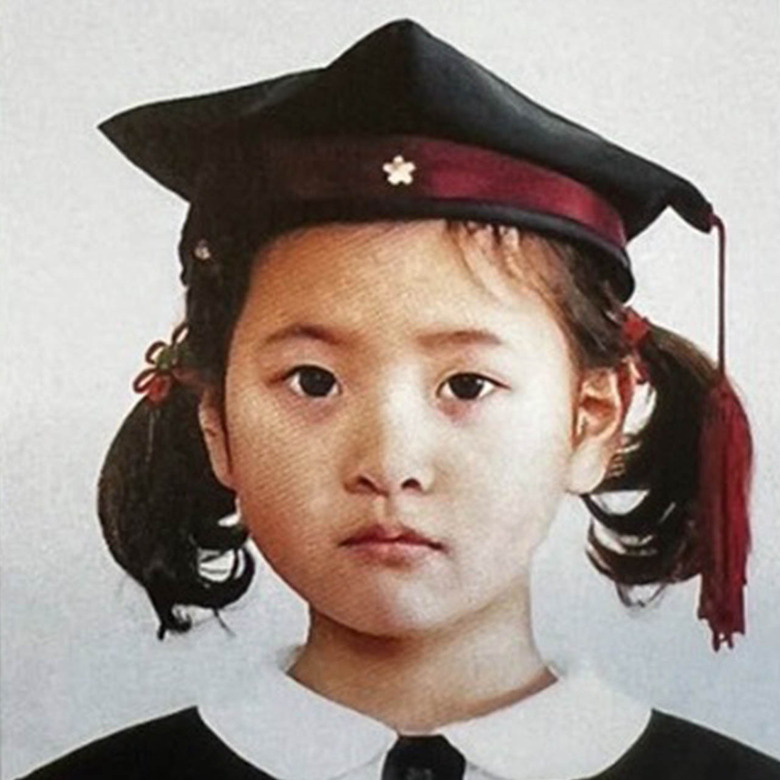 ツインテールがかわいい！兒玉さんの小学校の卒業アルバム