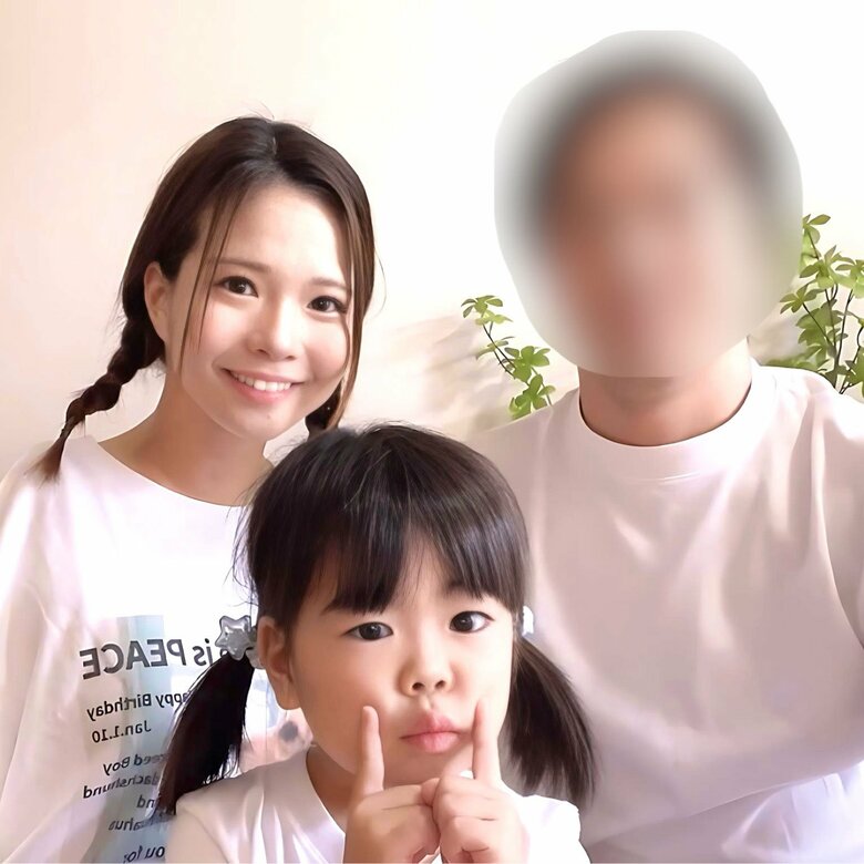 スクスクと成長する娘と家族写真