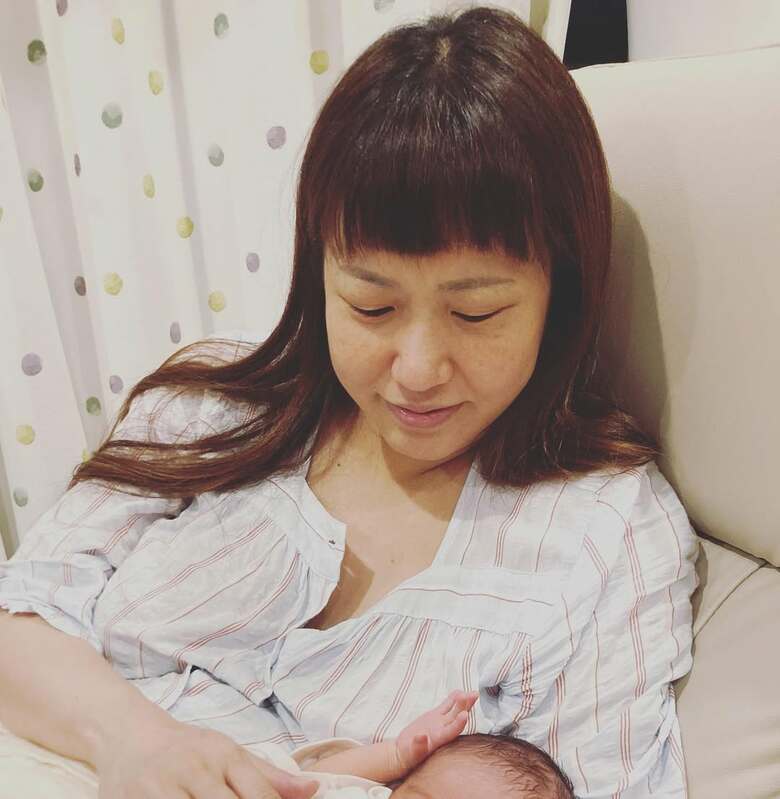 第二子出産直後の三輪さん