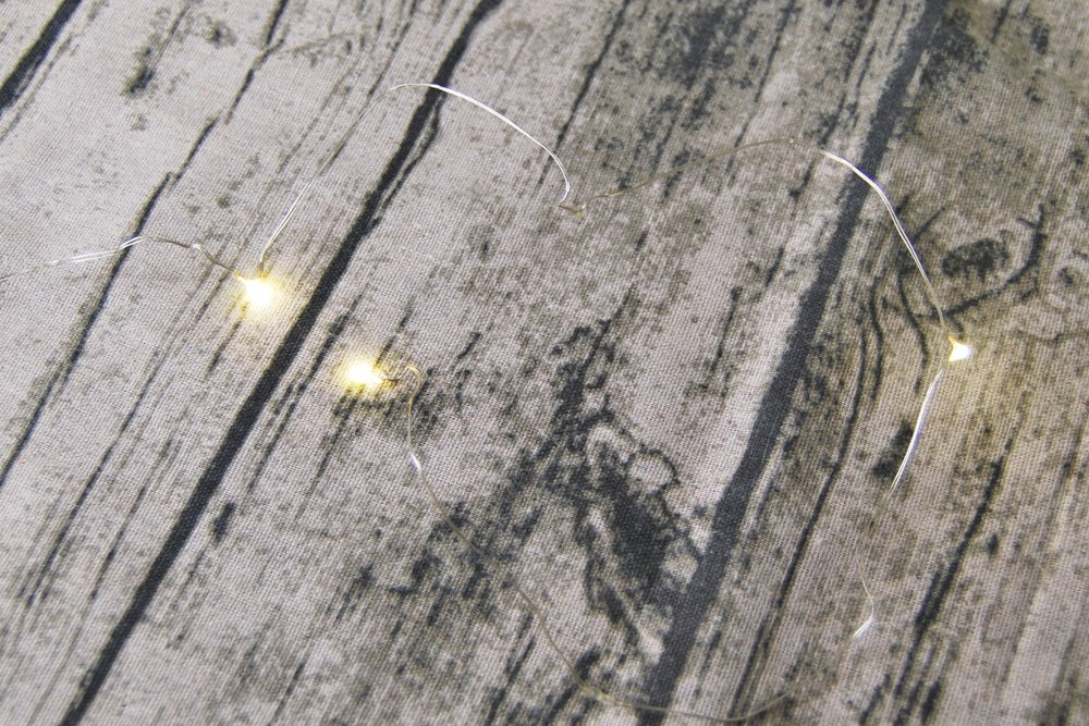 セリアの人気商品「LEDジュエリーライト」の使用中画像2