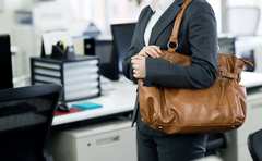 「スッピン出社」に賛否!?「踏み出せないけど私もいつかは」