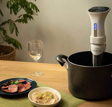 低温調理器「BONIQ」ならプロ顔負けの料理がほったらかしで！