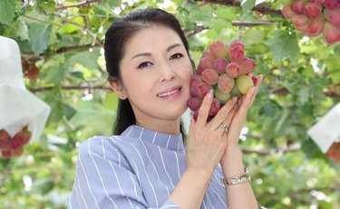 藤あや子「料理を頑張りすぎて腱鞘炎になったことも」55歳でふた回り年下の夫と再婚し、7年目の今