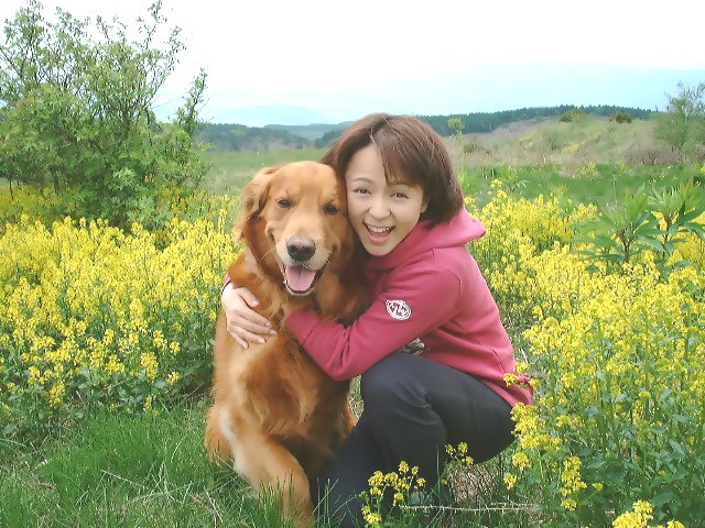いとうさんの人生を変えたゴールデン・レトリバーの愛犬アトム（2003年に逝去）と