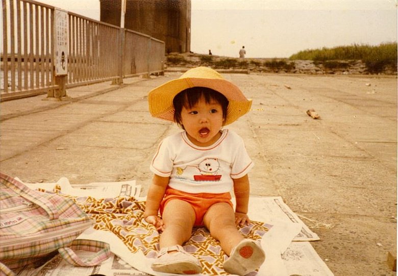 佐藤さん2〜3歳くらいのころ。今や小学生の母に