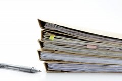 収納上手のママたちに聞いた！かさばる「紙もの」のまとめ方