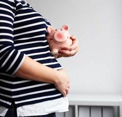 出産一時金の手続きや申請はいつ？ママの疑問をすべて解決