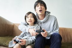 「人を選んでるの？」甘やかす夫にだけワガママ炸裂のわが子…イライラが止まらない!!