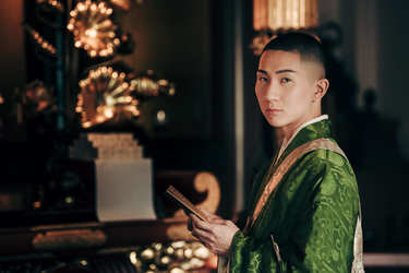 現代女性の生きづらさ、ハイヒールを履いたお坊さんはどう答える？