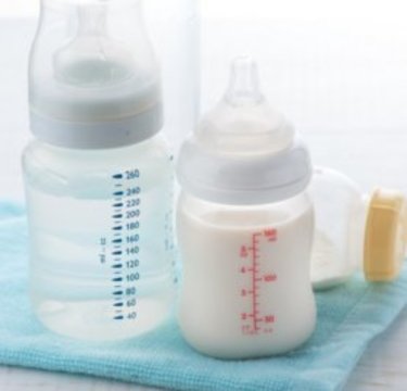 「乳児用液体ミルク」ついに解禁！ ママ・パパの半数以上が「使ってみたい」