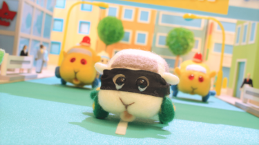 「人間は愚か…」ツイートが止まらない⁉︎ 大人もハマる『PUI PUI モルカー』の魅力とは