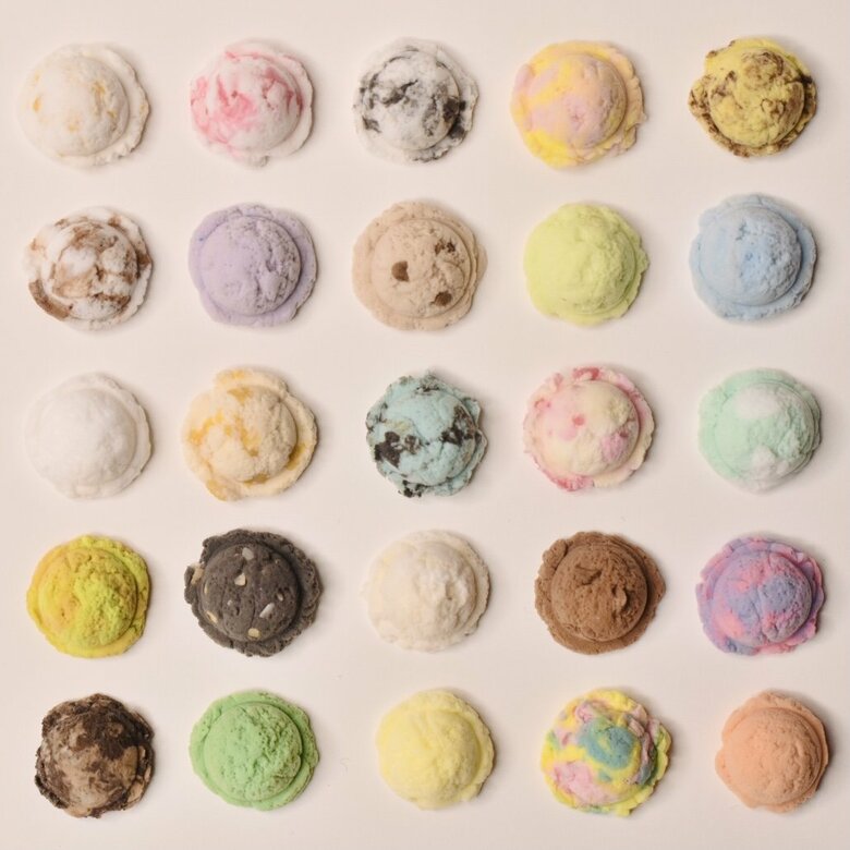 アイスクリームの表面は、歯ブラシを使って表現しているのだとか。本物そっくり！