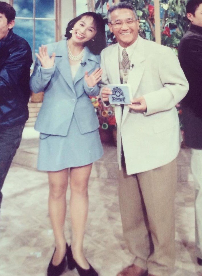 「美脚も素敵です！」貴重な上岡龍太郎さんとのツーショット