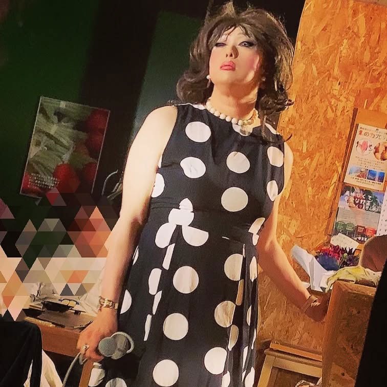 ドット柄が目を引く