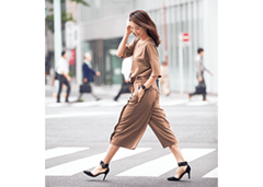 ワーママにオススメの服！朝、悩まない！「着るだけ」時短仕事ファッション