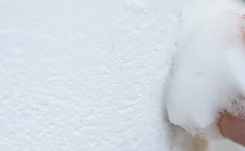 中性洗剤＋メラミンスポンジで擦るだけで、驚くほど黒ずみが消える！