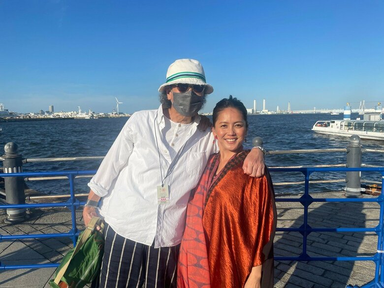 オフィスオーガスタ創設者で元さんのプロデュースを手掛けてきた森川欣信最高顧問とオーガスタキャンプのバックステージで