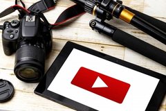 【ホントに稼げる？】YouTuberとして働く方法と稼ぎ方