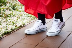 通勤OK！ママたちが絶賛！ 小脇美里さんの夏のスニーカーコーデがかわいい♡