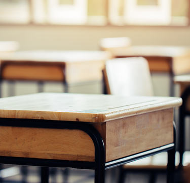 新学期で「ハズレの担任」に…子どもの前でどう振る舞うのが正解？