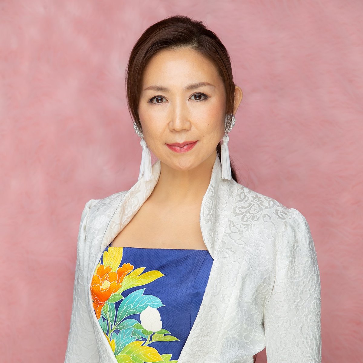 高橋洋子「ご利用者さまに鍛えられた」介護職から芸能界に戻り
