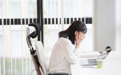 心底苦手な同僚を理由に退職を決断するのは社会人として未熟なのか!?