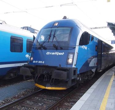 鉄道のプッシュプル運転とは!?日本では馴染みの少ない方式を解説