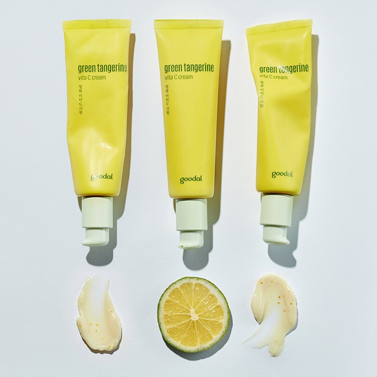  ▲高濃度ビタミンCが入ったカプセルが肌で弾けてくすみをオフ。［グーダル］早生みかんビタCクリームセット2689円（税込）
