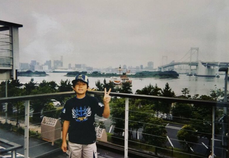 小学生の頃の前田さん。当時から習い事などで好奇心の芽を育てていた