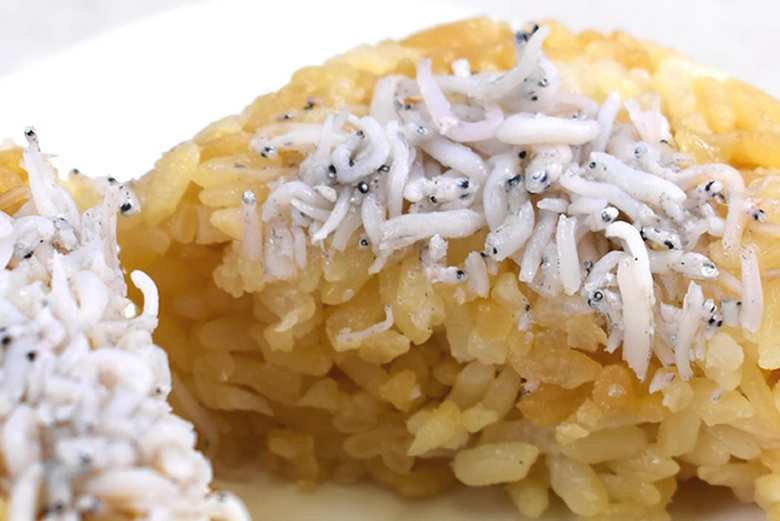 セブンイレブン「しらすおにぎり」の成分画像