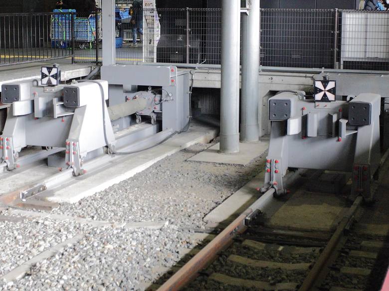 ▲この先に線路がないことを示す「車止標識」