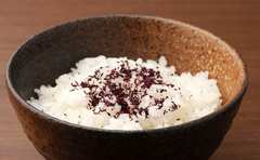 「ハンバーグにも!?」一流和食料理人の“市販のふりかけ”活用術