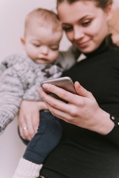 【トラブル急増!!】ママ友同士のSNSに思いもよらない危険が潜む！