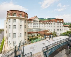 元タカラジェンヌ・憧花ゆりの「夢のつづき」はホテル支配人だった