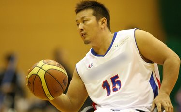 結婚目前で脊髄損傷の大怪我を負った車いすバスケ元日本代表・京谷和幸。支えた妻が告げた「入籍しよう」の覚悟