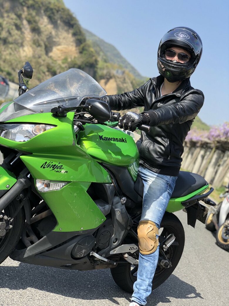 趣味のバイクを謳歌する社員も