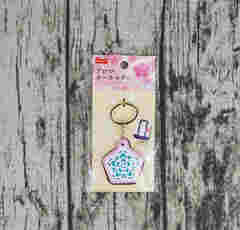 ダイソー「アロマキーホルダー」いつでもどこでも桜の香りに癒される！
