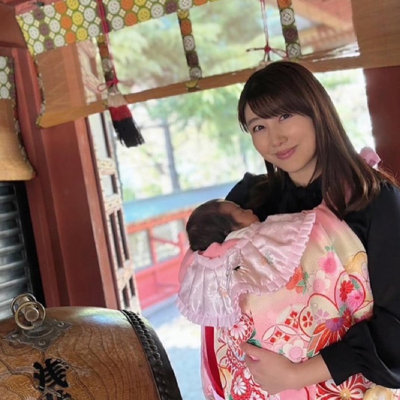 お宮参りは、夫・東貴博さんの地元にある浅草神社で