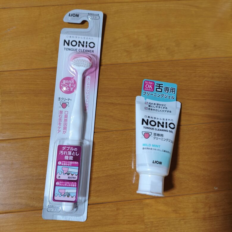 愛用品ベストスリーのひとつ。舌のねばつきが気になるまっちゃんさんが愛用している舌磨きセット。